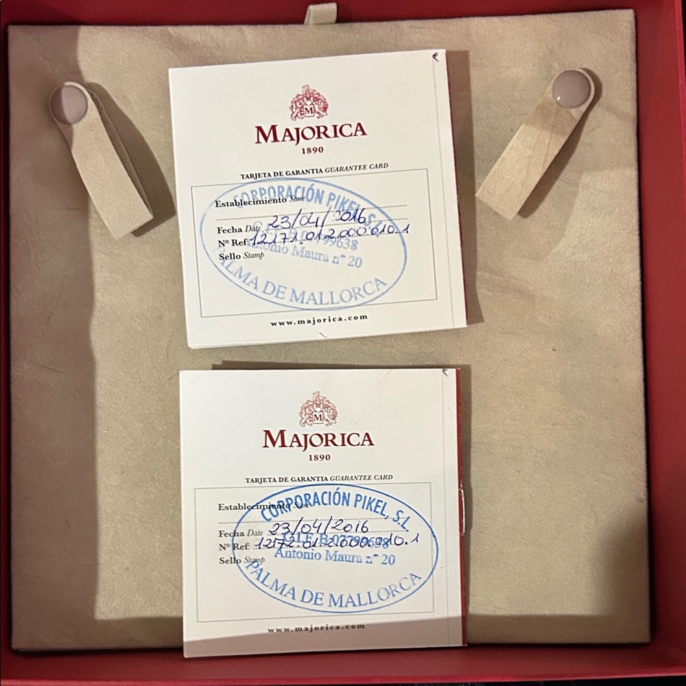 Elegant Black and Silver Pearl Majorica Jewelry Set - Picture 11 of 12